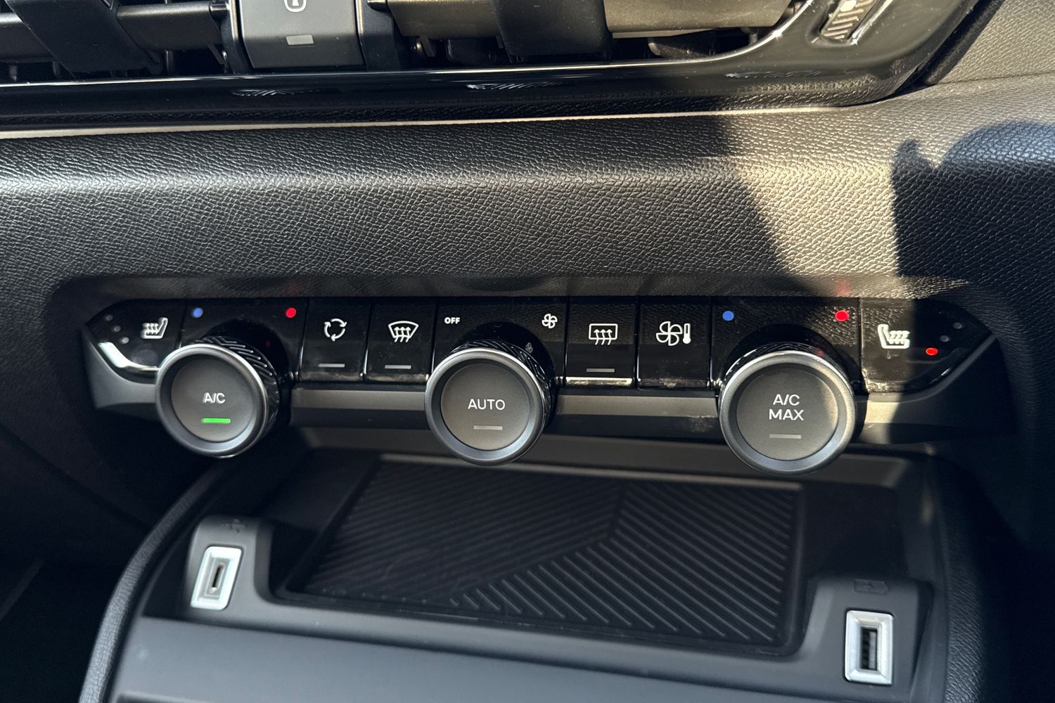 Used Citroen e-C4 X 2023 for sale - 76863245: Photo 22