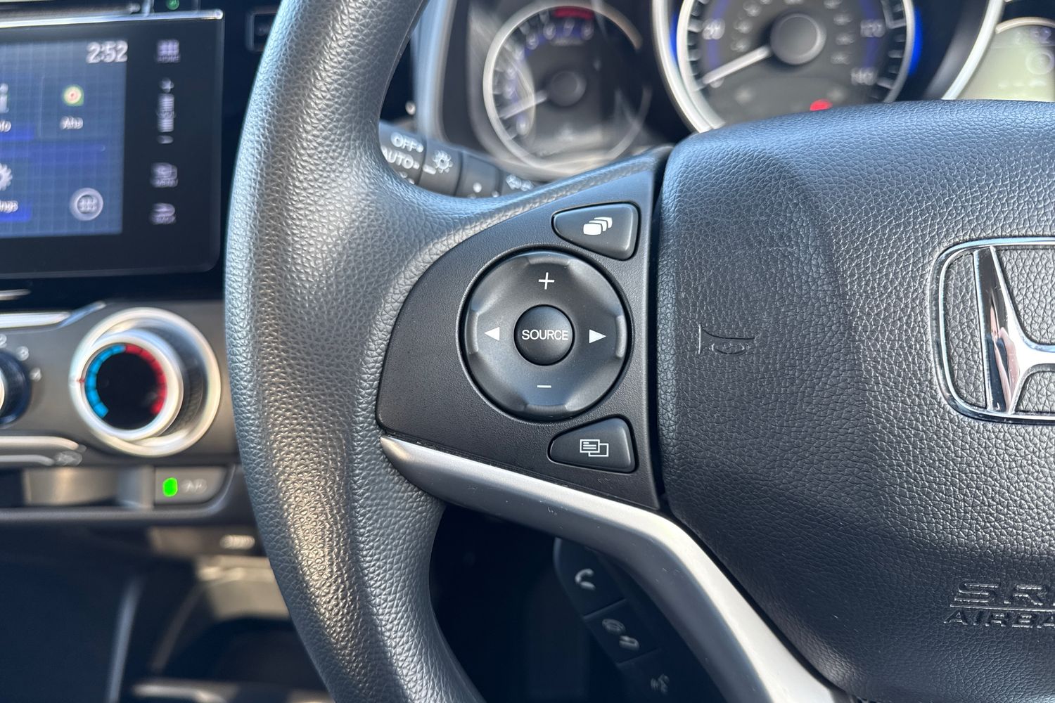 Used Honda Jazz 2019 for sale - 77661692: Photo 38