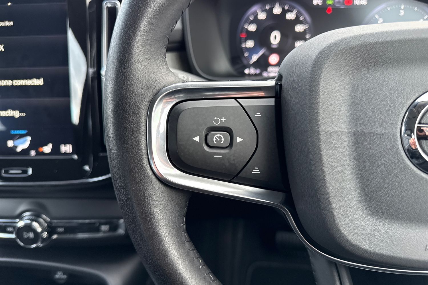 Used Volvo XC40 2020 for sale - 77337158: Photo 39