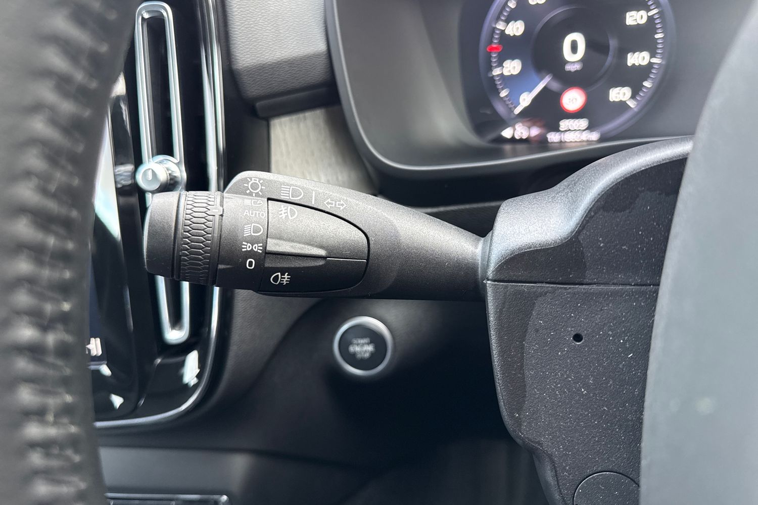 Used Volvo XC40 2020 for sale - 77337158: Photo 41