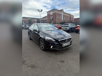 Used Volvo V40 2015 for sale - 78785167: Photo