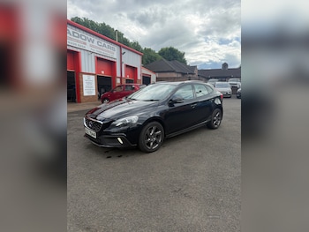 Used Volvo V40 2015 for sale - 78785167: Photo
