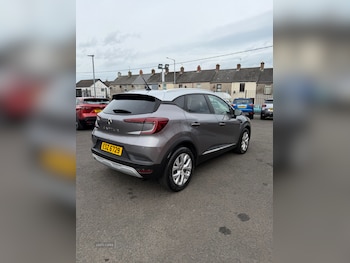 Used Renault Captur 2020 for sale - 77978700: Photo