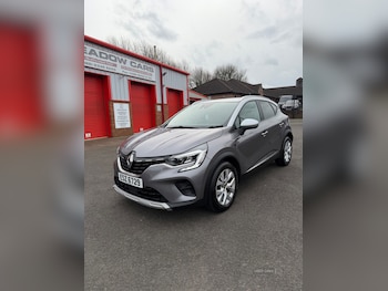 Used Renault Captur 2020 for sale - 77978700: Photo