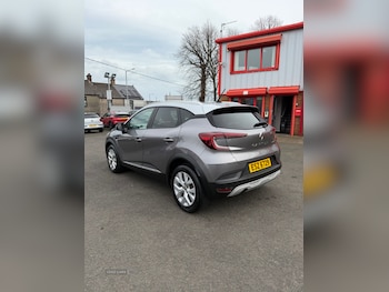 Used Renault Captur 2020 for sale - 77978700: Photo