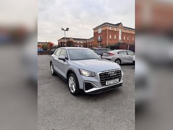 Audi - Q2