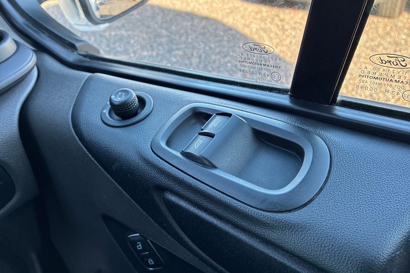 Used Ford Transit Custom for sale - 78222925: Photo 28
