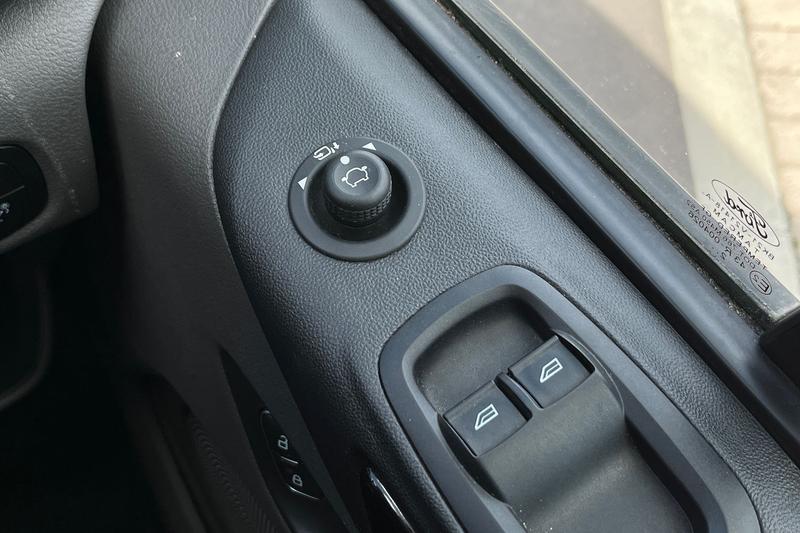 Vehicle 29