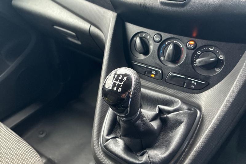 Used Ford Transit Connect 2017 for sale - 78109435: Photo 19