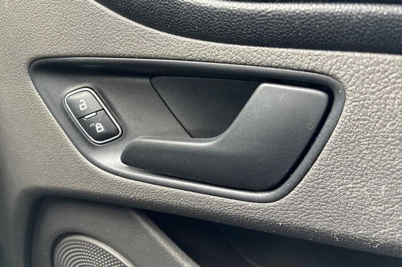 Used Ford Transit Custom 2019 for sale - 78028595: Photo 18