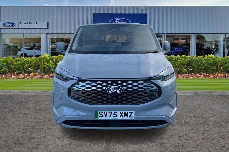 Used Ford E-Tourneo Custom 2025 for sale - 76819269: Photo 12