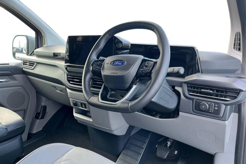 Used Ford E-Tourneo Custom 2025 for sale - 76819269: Photo 14