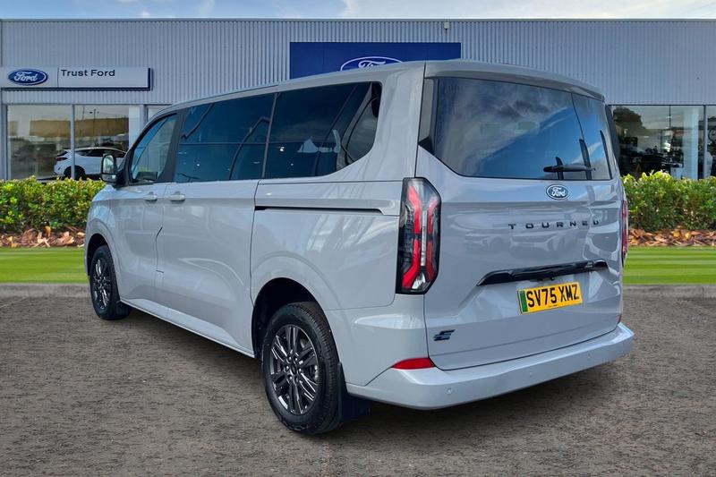 Used Ford E-Tourneo Custom 2025 for sale - 76819269: Photo 2