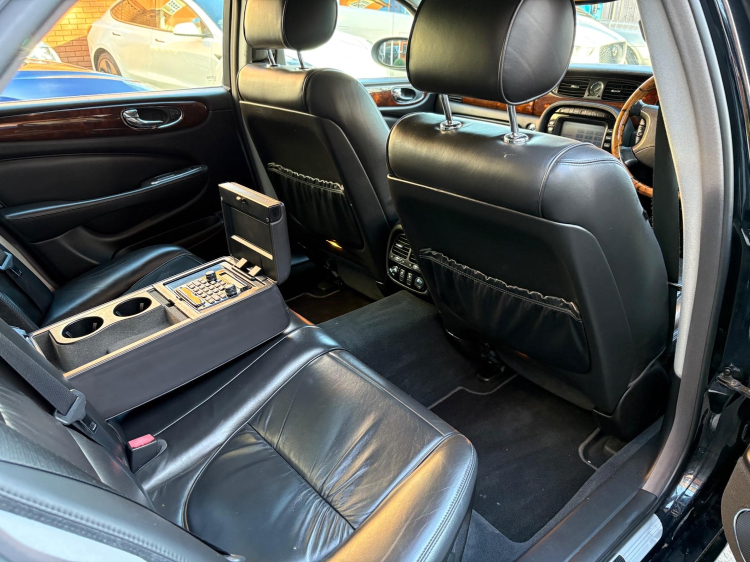 Used Jaguar XJ 2004 for sale - 76992258: Photo 10