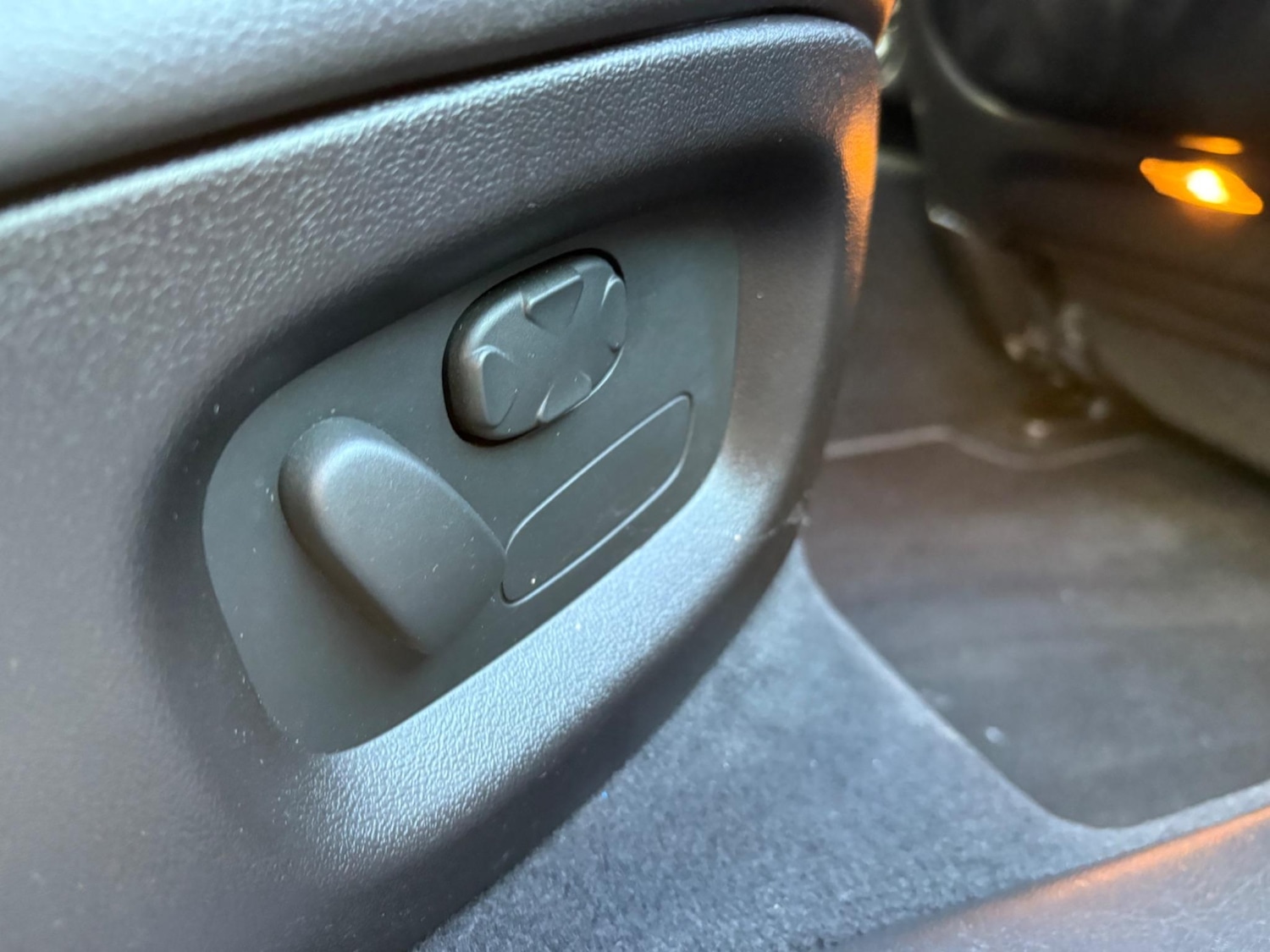 Used Jaguar XJ 2004 for sale - 76992258: Photo 13