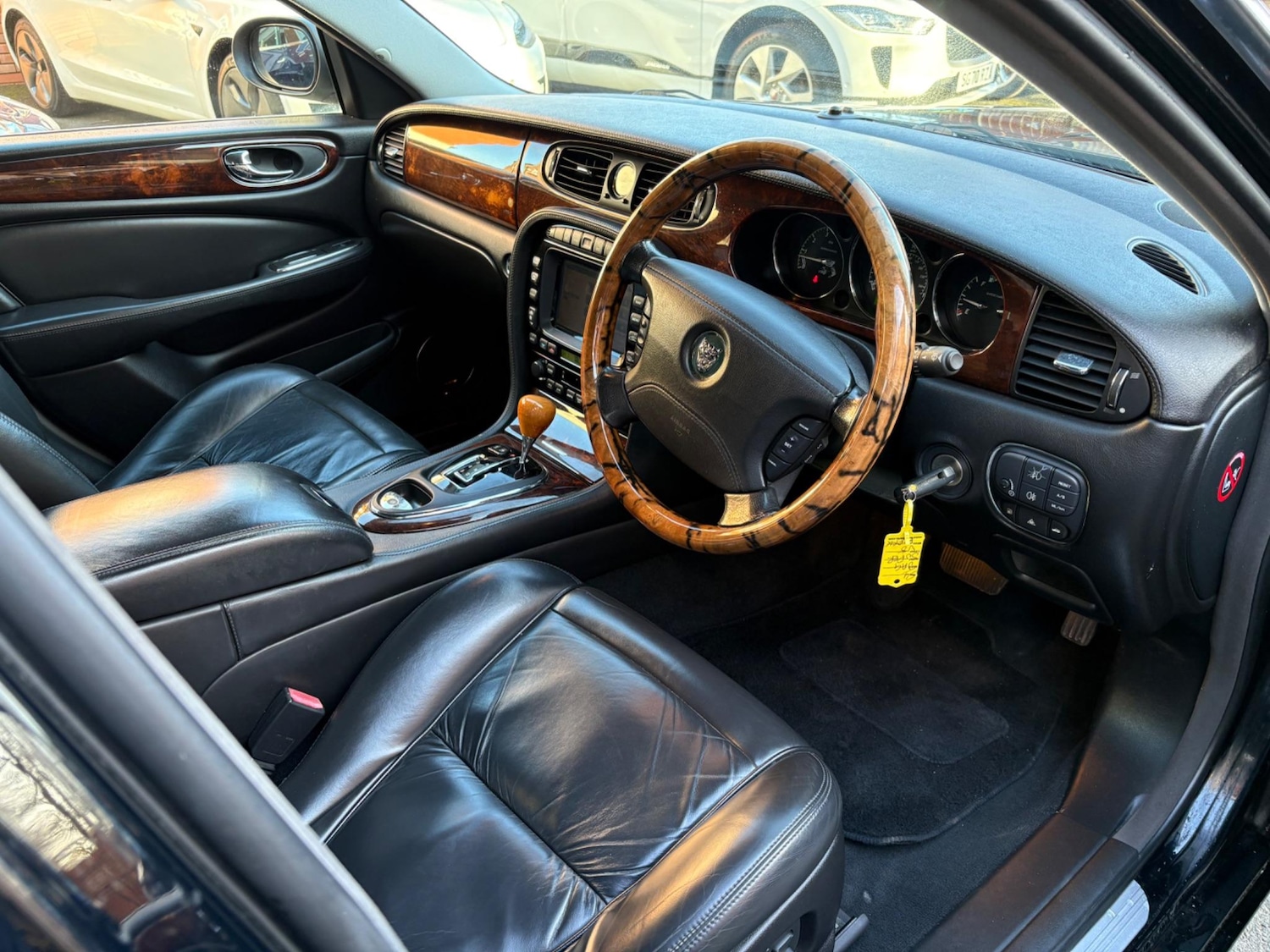 Used Jaguar XJ 2004 for sale - 76992258: Photo 14