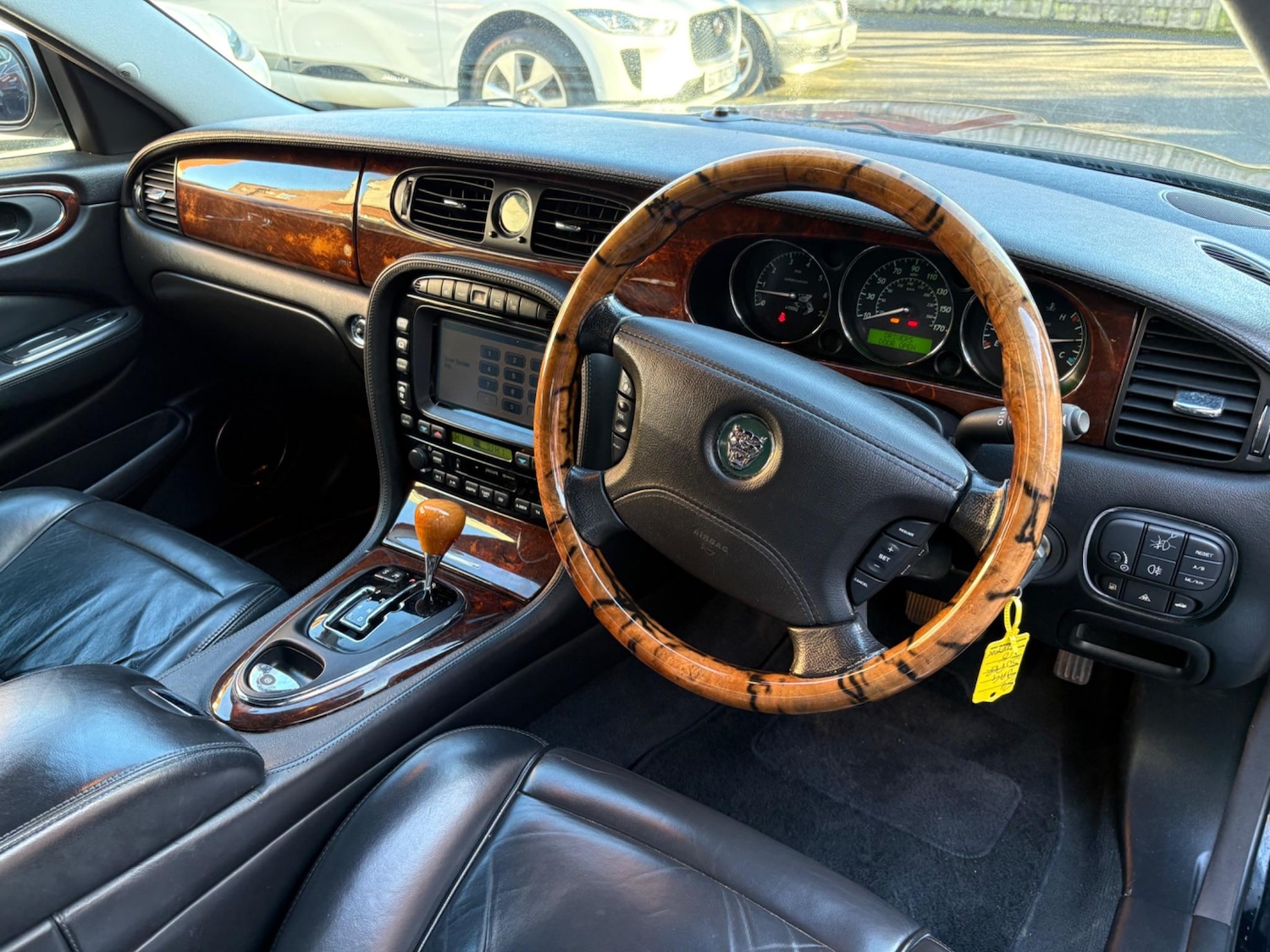 Used Jaguar XJ 2004 for sale - 76992258: Photo 18