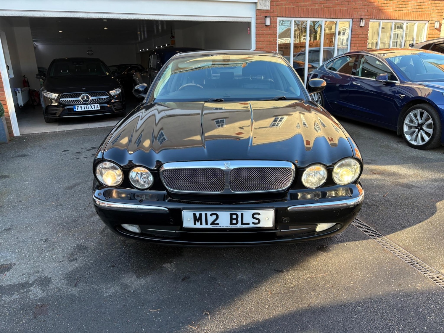 Used Jaguar XJ 2004 for sale - 76992258: Photo 4