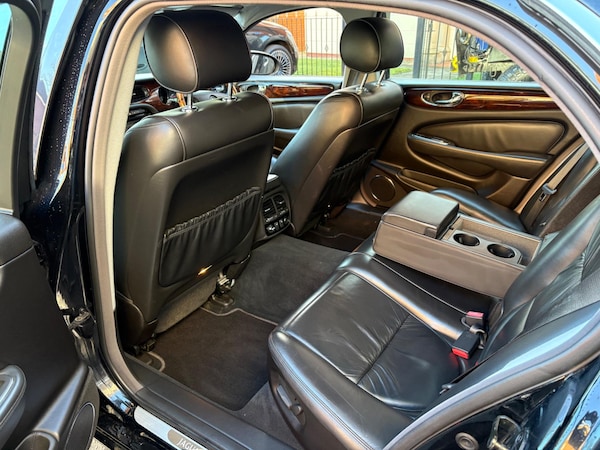 Used Jaguar XJ 2004 for sale - 72890662: Photo 17