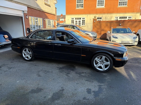 Used Jaguar XJ 2004 for sale - 72890662: Photo 6