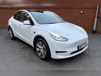 2022 (72) - RWD 5dr Auto