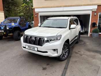 2023 (23) - 2.8 D-4D Invincible 5dr Auto 7 Seats