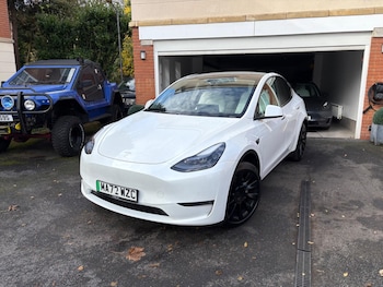 Tesla - Model Y