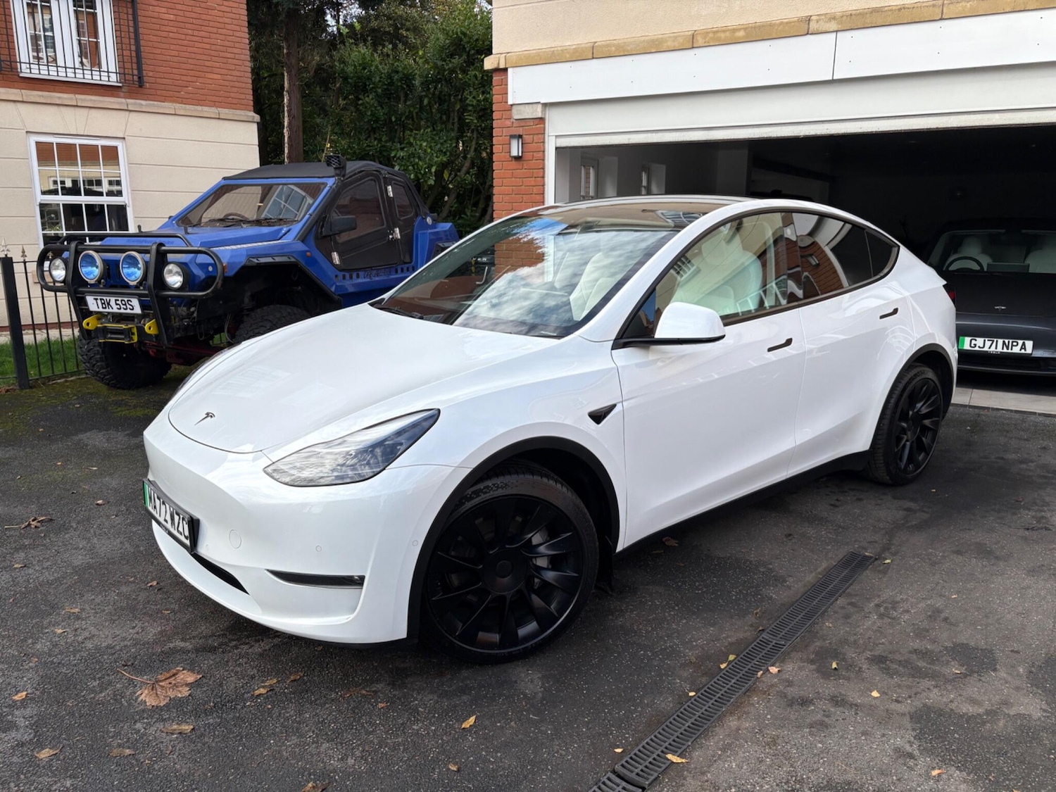 Used Tesla Model Y 2022 for sale - 76360935: Photo 2
