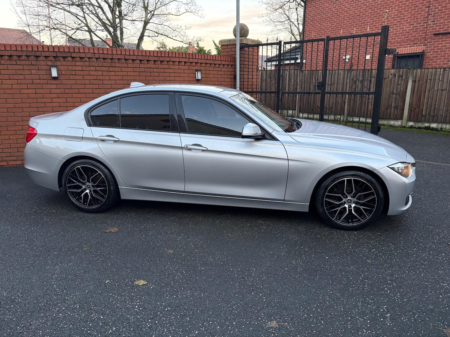 Used BMW 3 Series 2013 for sale - 76990868: Photo 2