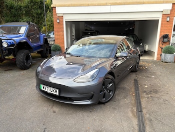 Tesla - Model 3