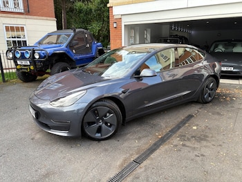 Used Tesla Model 3 2021 for sale - 76246795: Photo 4