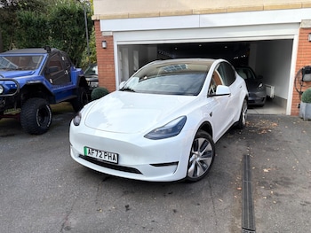 Tesla - Model Y