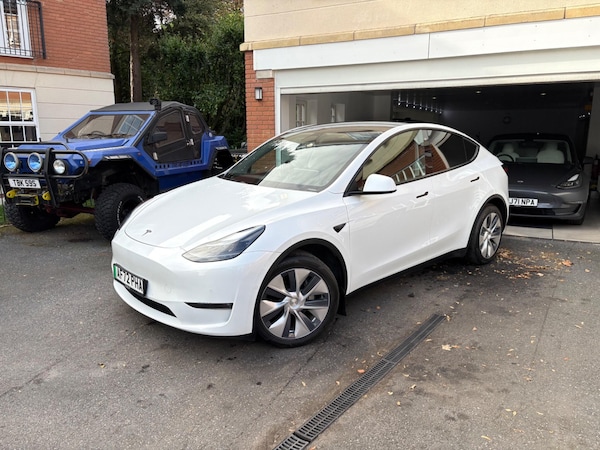 Used Tesla Model Y 2022 for sale - 76239989: Photo 2
