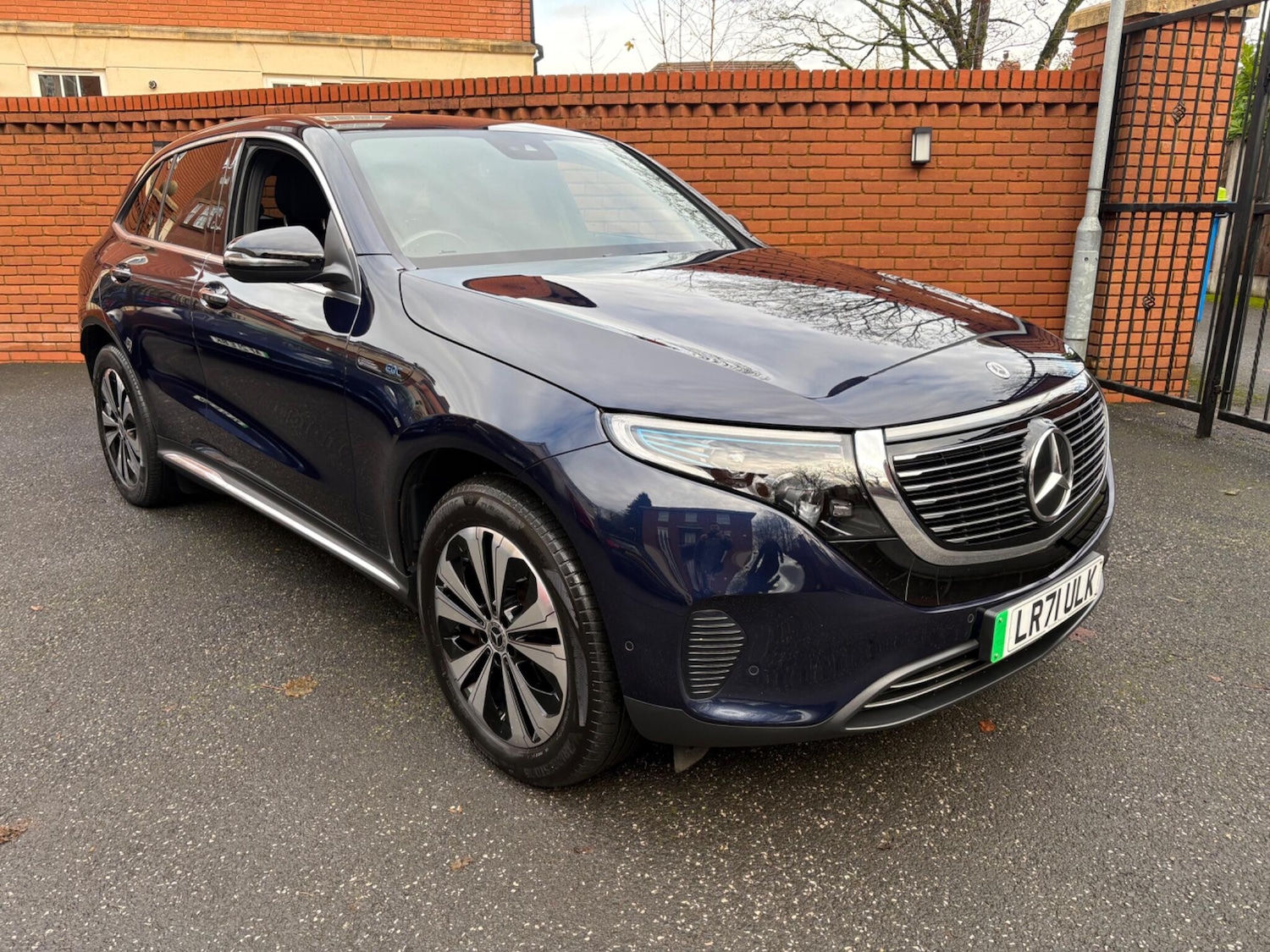 Used Mercedes-Benz EQC 2021 for sale - 76839496: Photo 1
