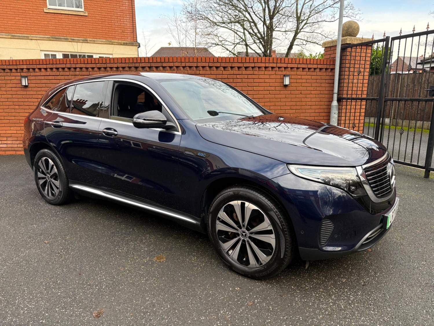 Used Mercedes-Benz EQC 2021 for sale - 76839496: Photo 2