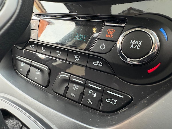 Used Ford Kuga 2014 for sale - 76282756: Photo 25