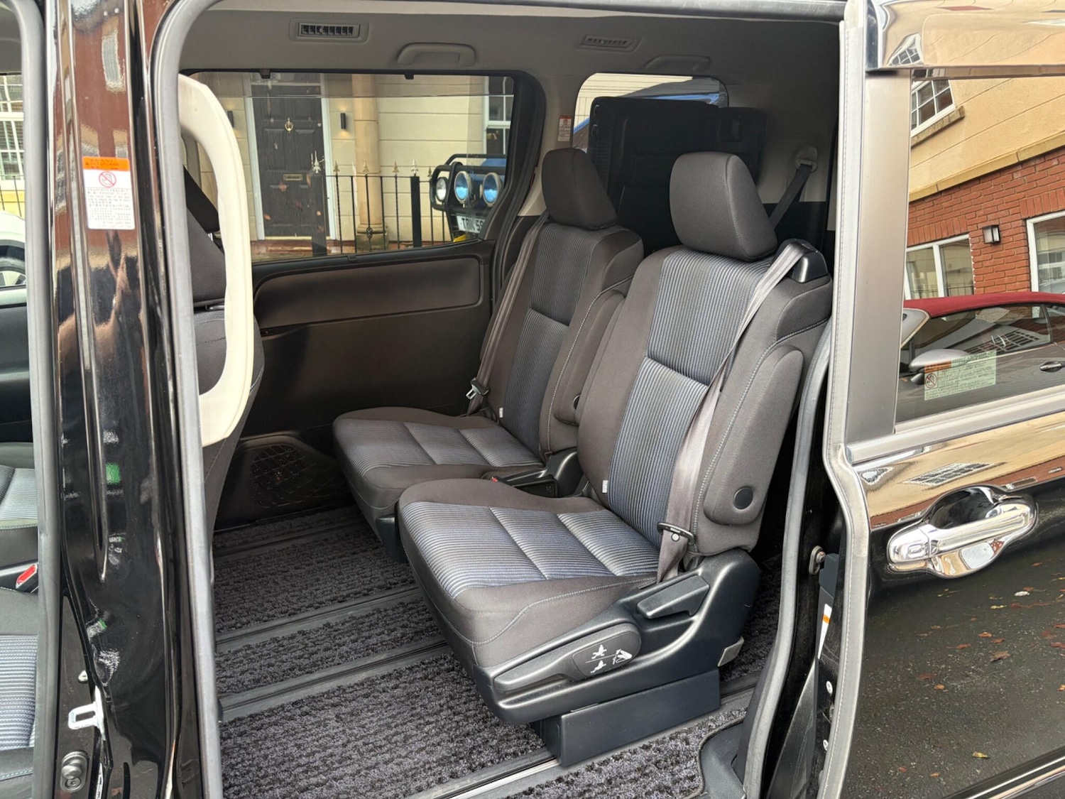 Used Toyota Voxy 2023 for sale - 76522372: Photo 16