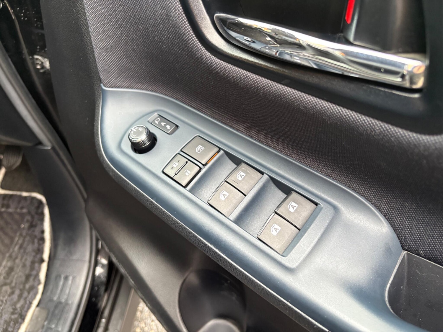 Used Toyota Voxy 2023 for sale - 76522372: Photo 20