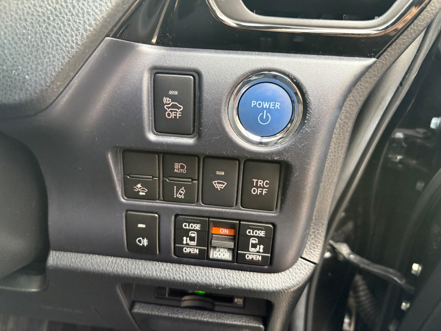 Used Toyota Voxy 2023 for sale - 76522372: Photo 23