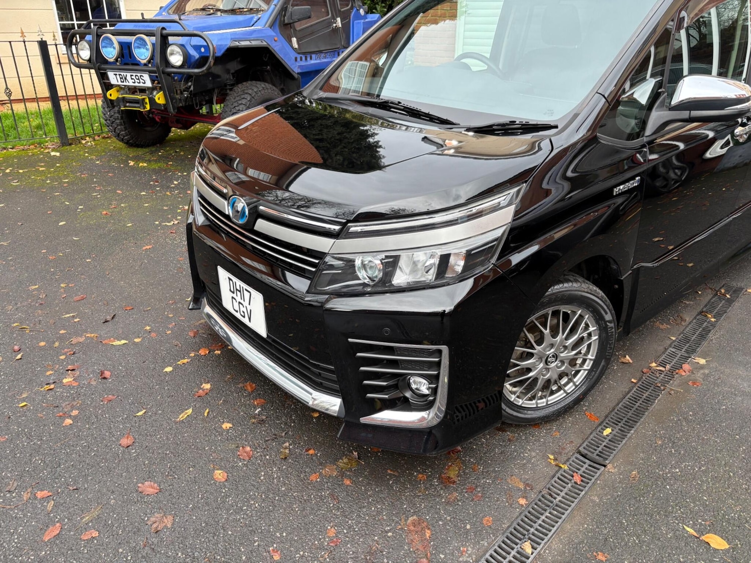 Used Toyota Voxy 2023 for sale - 76522372: Photo 3