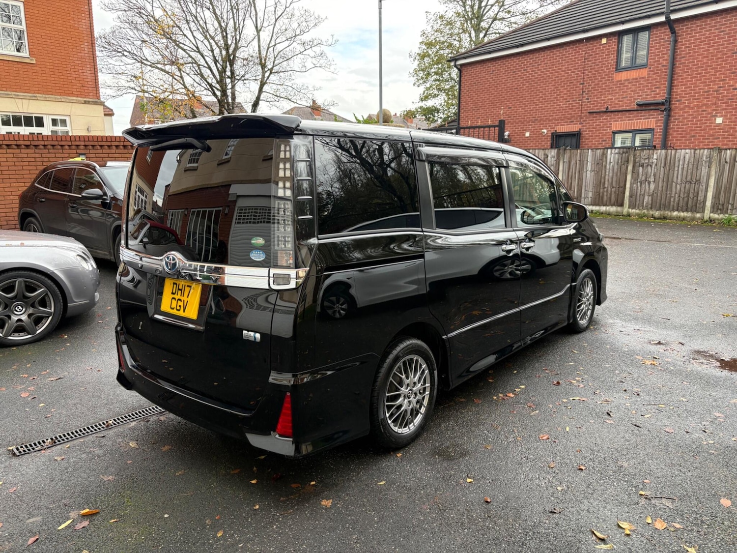 Used Toyota Voxy 2023 for sale - 76522372: Photo 5