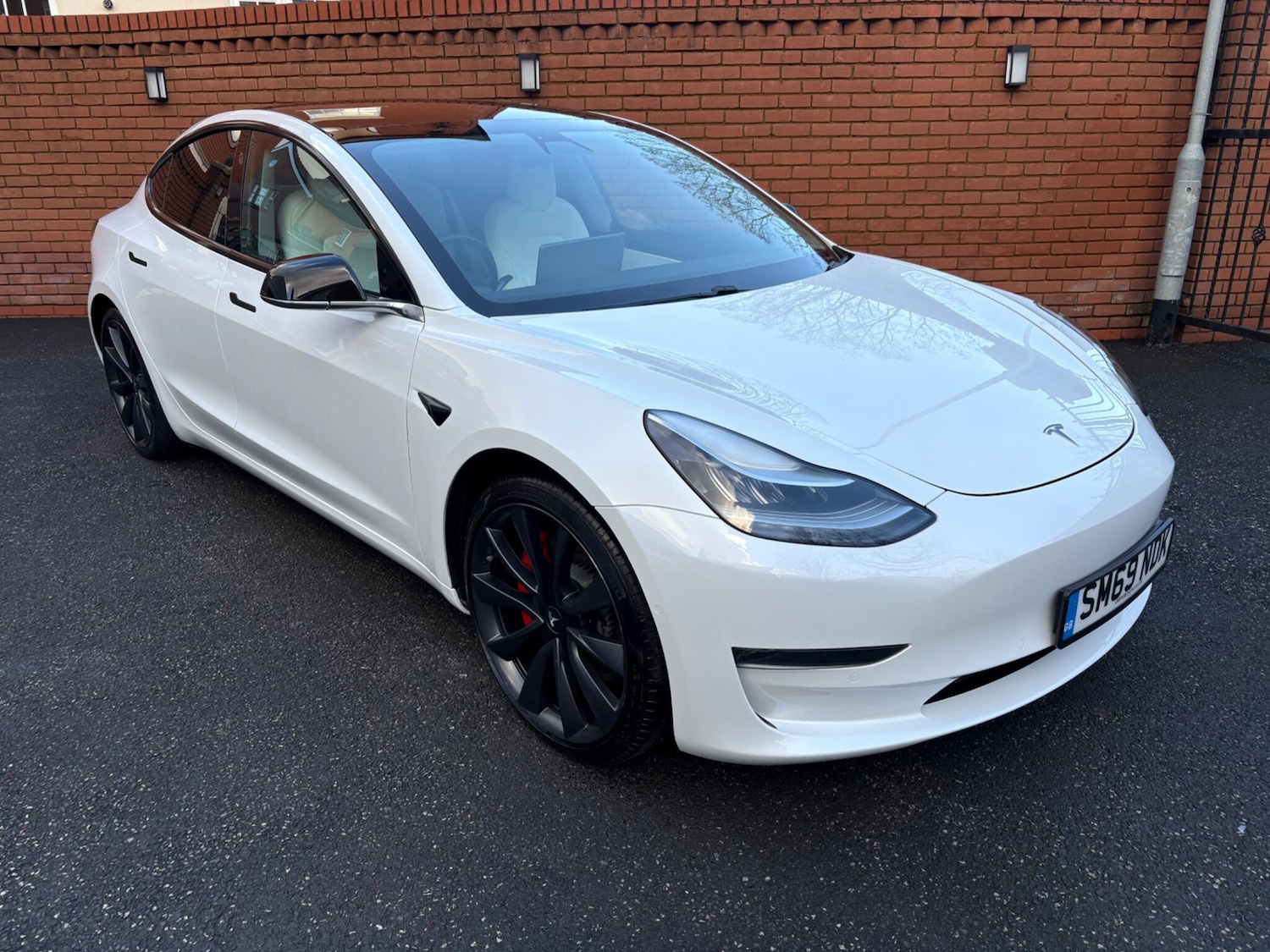 Used Tesla Model 3 2019 for sale - 76688582: Photo 1