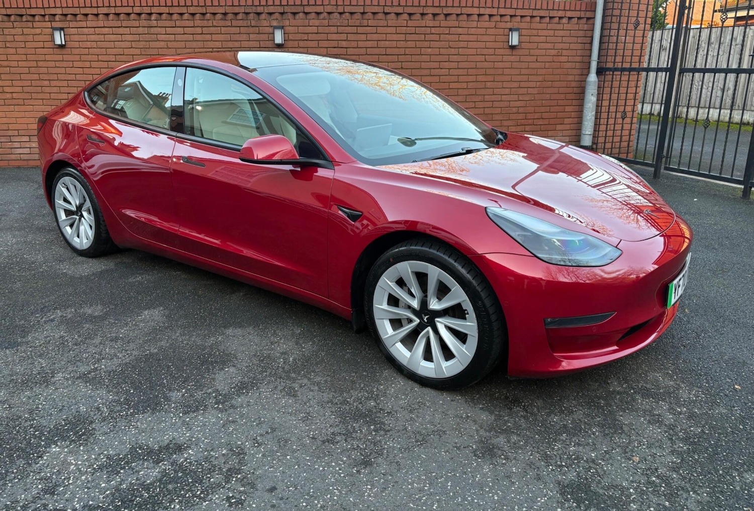 Used Tesla Model 3 2020 for sale - 76633567: Photo 2