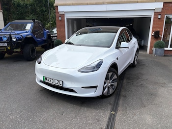 2023 (23) - RWD 5dr Auto