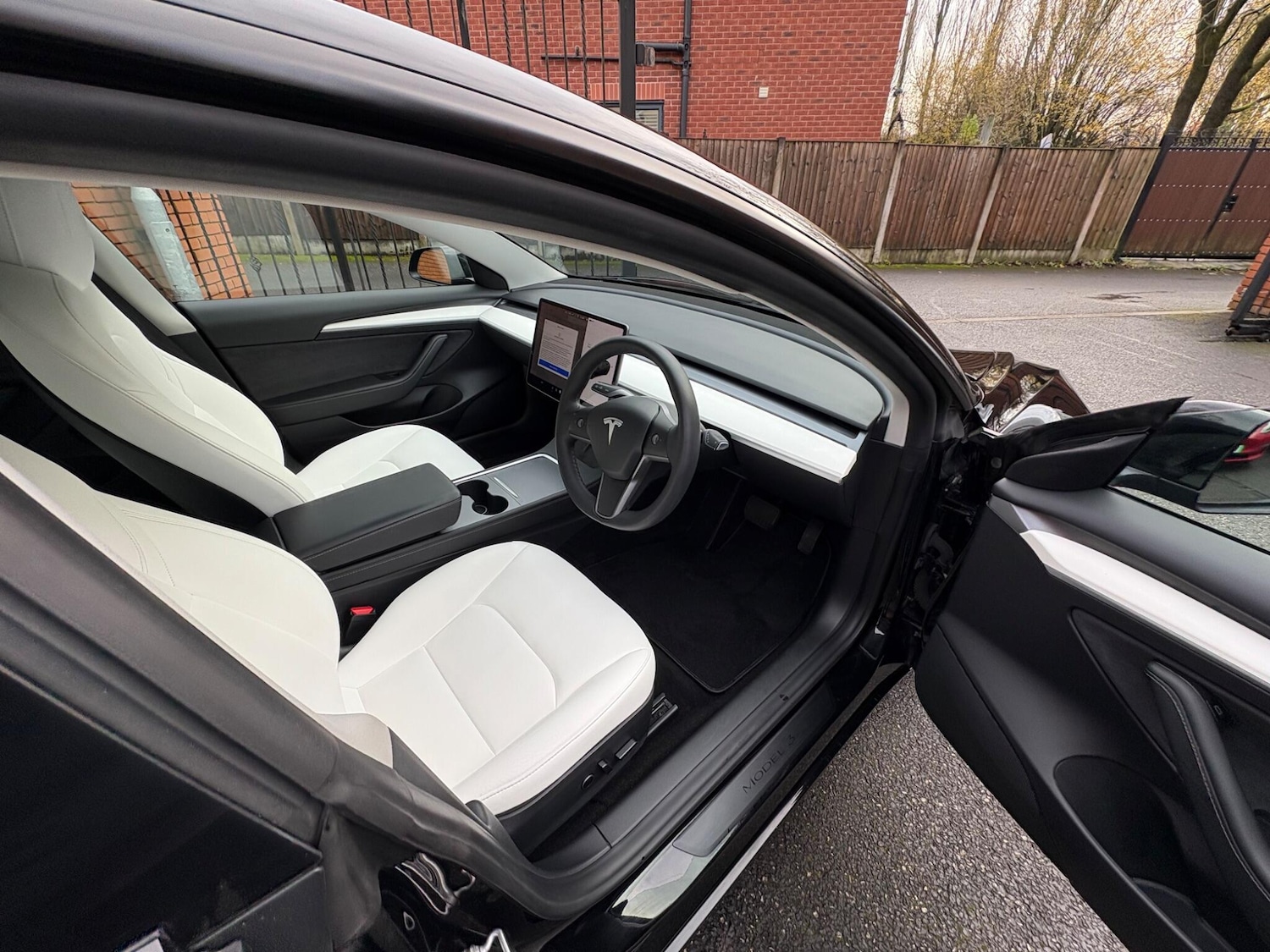 Used Tesla Model 3 2021 for sale - 76839790: Photo 21