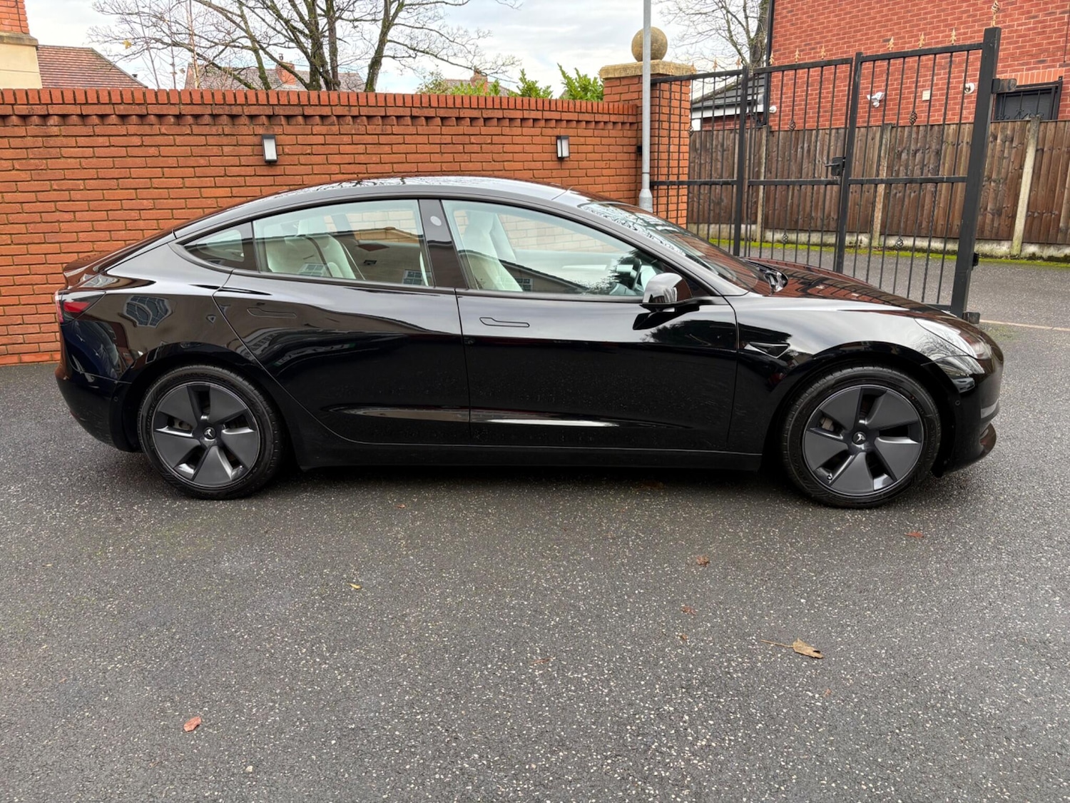 Used Tesla Model 3 2021 for sale - 76839790: Photo 3