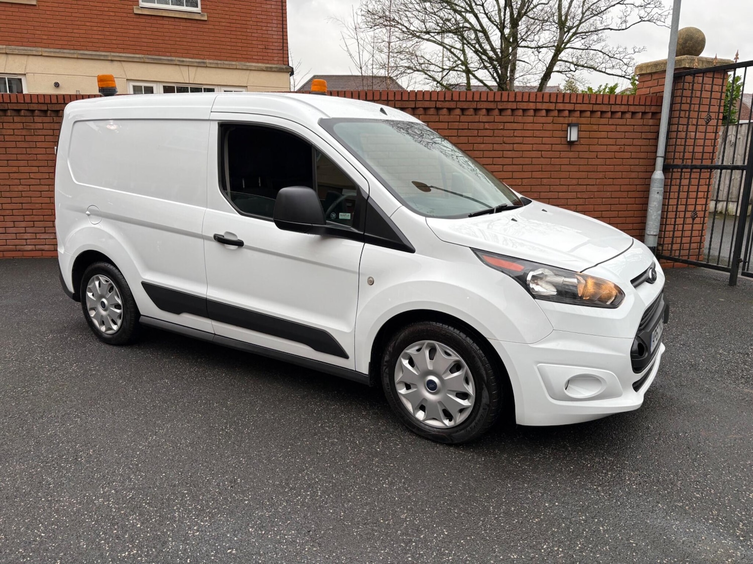 Used Ford Transit Connect 2017 for sale - 77291235: Photo 2