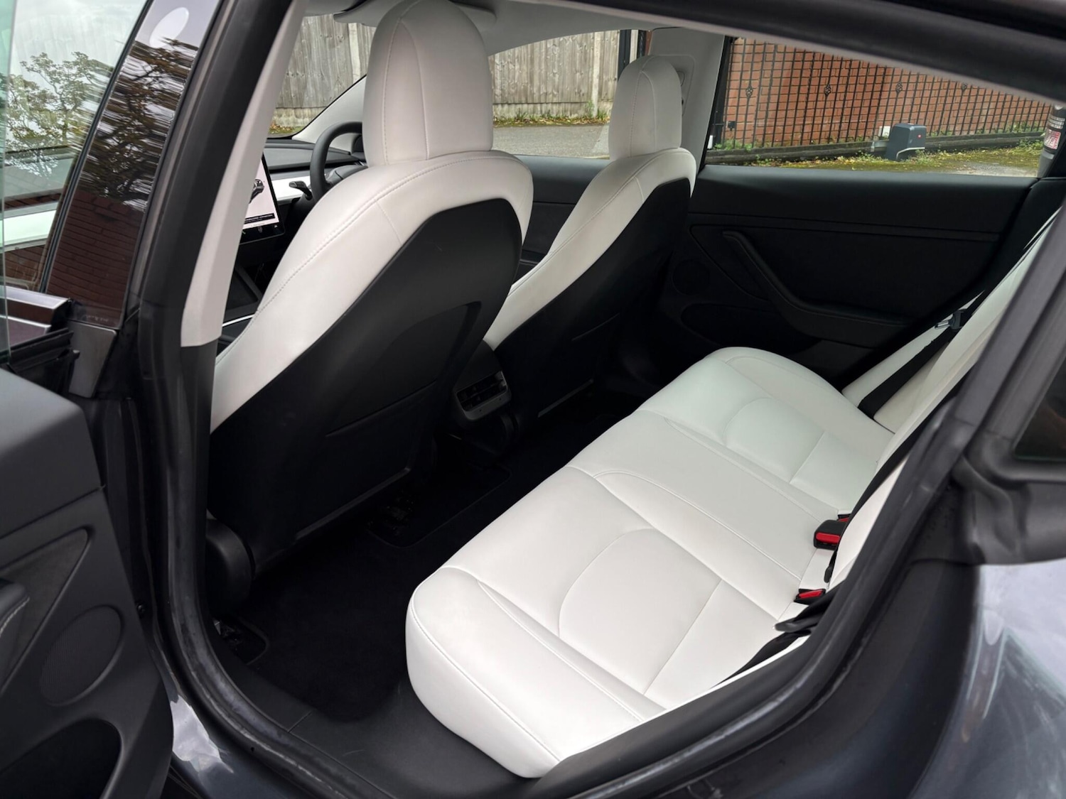 Used Tesla Model 3 2021 for sale - 76240192: Photo 15