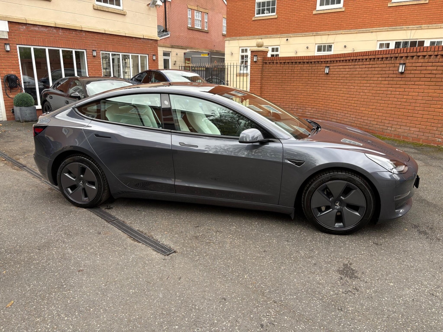 Used Tesla Model 3 2021 for sale - 76240192: Photo 18