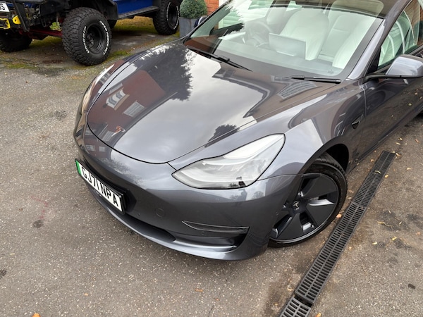 Used Tesla Model 3 2021 for sale - 76240192: Photo 3